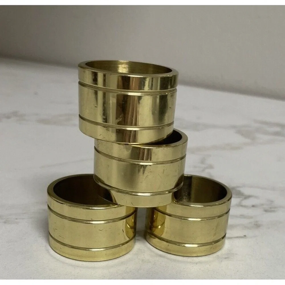 Set‎ of 4 Vintage Mid Century Shiny Brass Heavy Napkin Rings